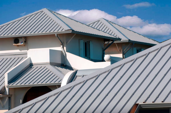 Tôn lạnh màu được sử dụng để lợp mái nhà